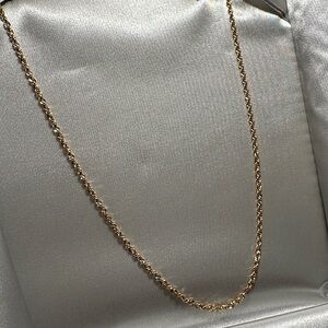 Zales solid god 14K Chain Necklace
New w/o tag in original box-thick and heavy